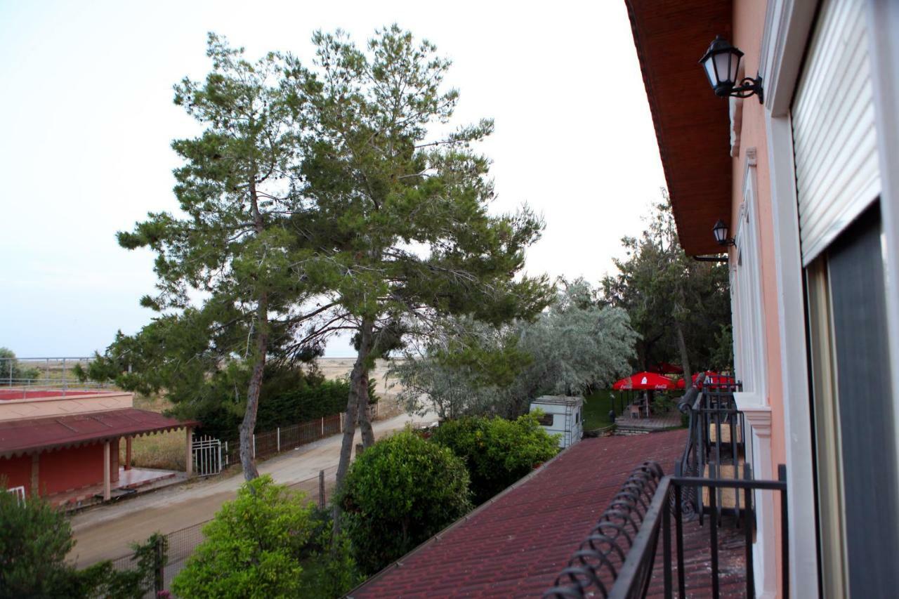Hotel Pelikan Divjake Bagian luar foto